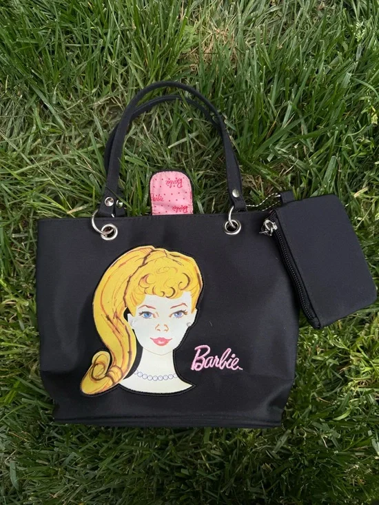 Lot 2 Vintage Collectible Embellished Barbie Purses - Picture 2 of 12